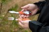 NEO TOOLS Tábori kemping zsebkés, 10cm, evőeszköz funkció, alumínium 63-027