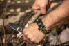 NEO TOOLS Túlélő karkötő 5 az 1-ben: 3.5m paracord(250kg-ig), kovakő, iránytű, kés, síp, zöld, szélessége 26mm 63-140